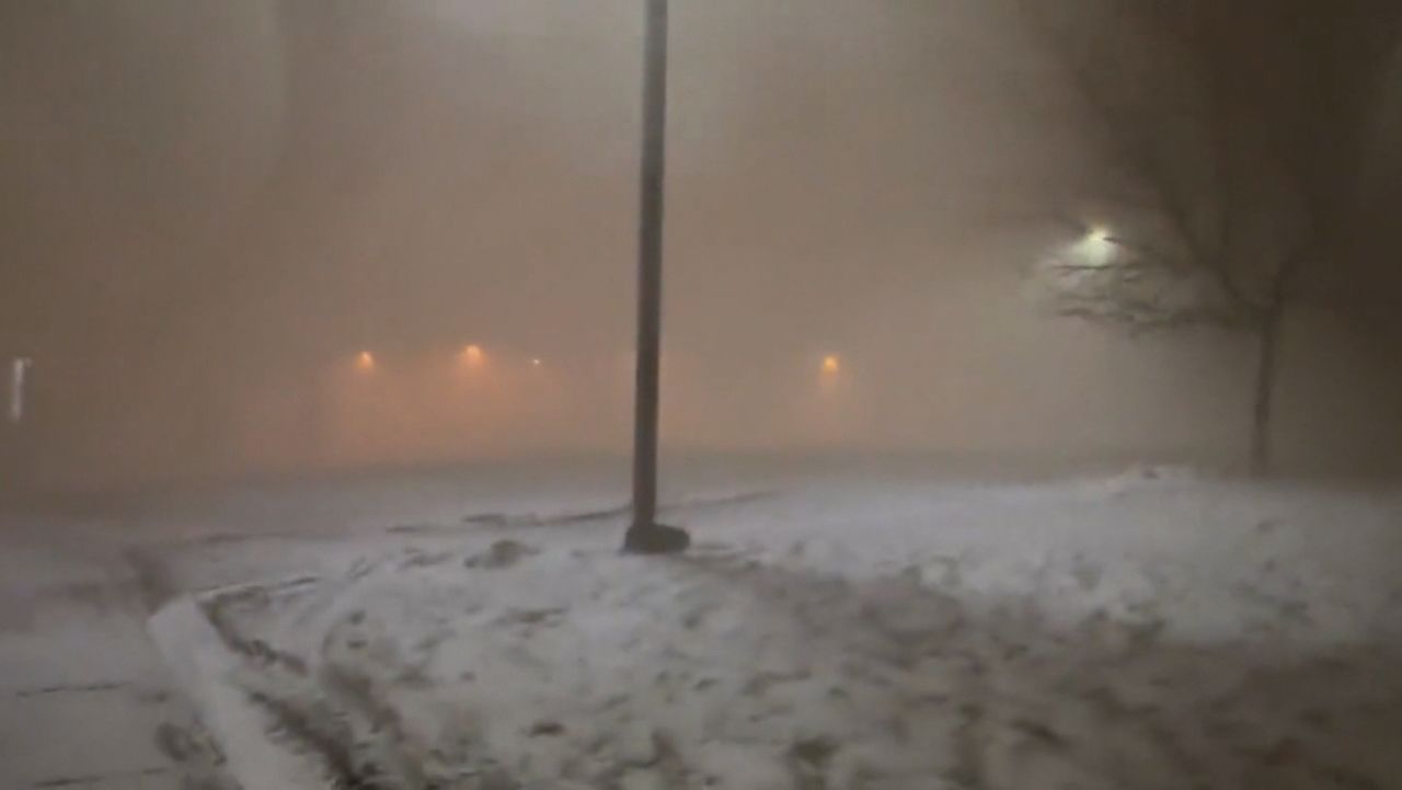 海林坍塌事故消防救援过程，生命探测仪救人现场