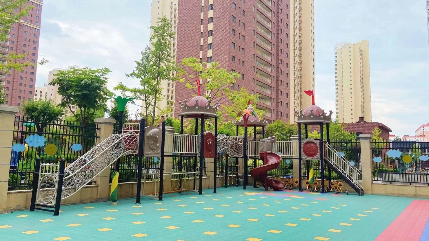 中国学生睡眠不足数据与课堂影响图